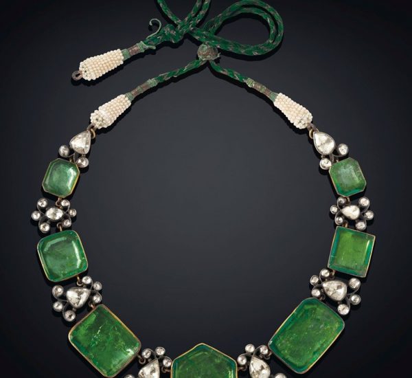 由祖母绿、钻石和小颗珍珠组成的项链，哥伦比亚祖母绿，十九世纪中后期